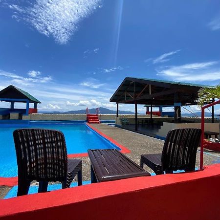 Napo Beach Resort Maripipi Exterior photo